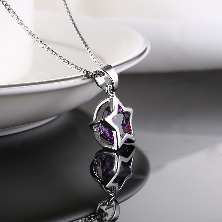 Exquisite fashion hollow gem necklace