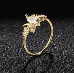 Diamond rhinestone horse eye moon ring